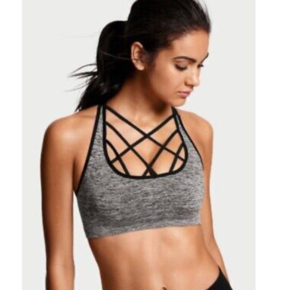 ✨2/$15✨ VS Sport strappy sports bra